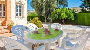 屋外ダイニングエリア