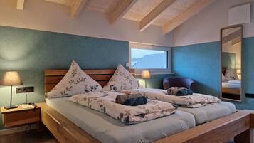 2 Schlafzimmer, Zimmersafe, Bügeleisen/Bügelbrett, Reisekinderbett