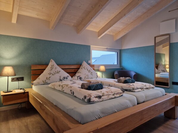 2 bedrooms, in-room safe, iron/ironing board, travel crib