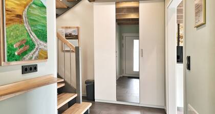 5* Ferienhaus mit Sauna für bis zu 5 Personen direkt am Naturpark Reinhardswald