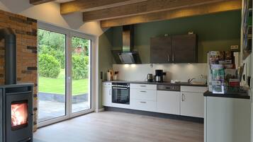 Réfrigérateur, four, plaque de cuisson, lave-vaisselle