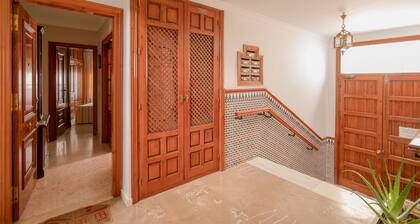 Comfortable Apartment “Calle Purgatorio Centro” in Historic Centre with Balconies