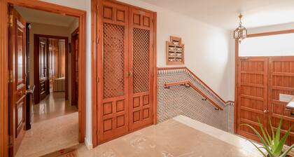 Comfortable Apartment “Calle Purgatorio Centro” in Historic Centre with Balconies