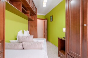 2 sovrum, strykjärn/strykbräda, gratis wi-fi och sängkläder