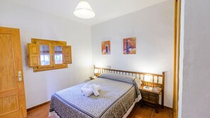 3 bedrooms, iron/ironing board, travel cot, WiFi