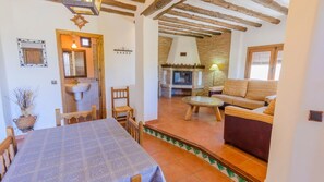 TV, fireplace, DVD player, stereo - Balcón de Válor 7 by Ruralidays (Granada)