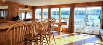Stunning, Fully-Loaded Home with Private Hot Tub, Pool Table, and Dock
