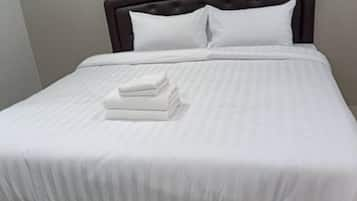 Standard Double Room | Free WiFi, bed sheets