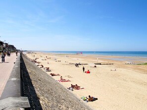 Beach - Cosy apartment for 4 people with WIFI, TV and balcony (Cabourg)