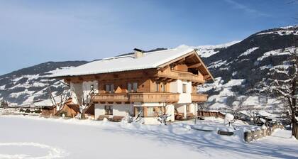 Schöne Wohnung in einem Ferienhaus mit W-LAN, TV, Terrasse, Haustiere erlaubt, Panoramablick