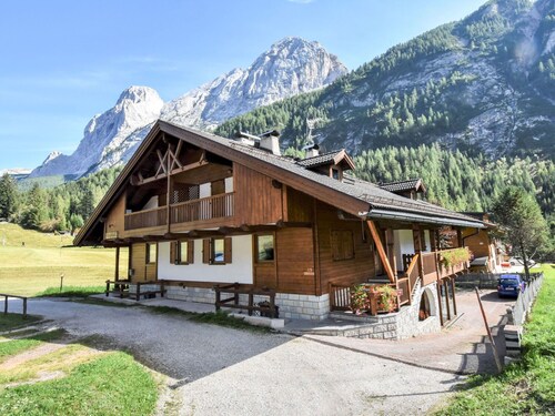 Beautiful apartment in villa for 3 guests with WIFI, TV and pets allowed