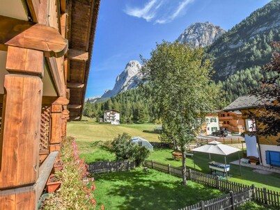 Beautiful apartment in villa for 3 guests with WIFI, TV and pets allowed
