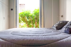 1 chambre, fer et planche à repasser, accès au Wi-Fi (inclus)
