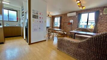 Maison (Private Vacation Home) | Coin séjour