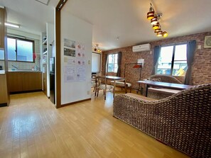 Maison (Private Vacation Home) | Coin séjour