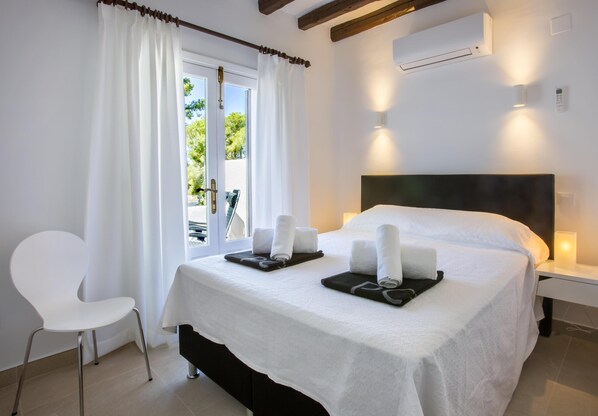 3 bedrooms, iron/ironing board, WiFi, bed sheets - Hendrico - Moraira, Costa Blanca (Moraira)