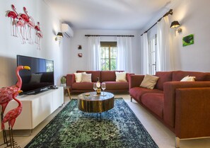 TV - Hendrico - Moraira, Costa Blanca (Moraira)