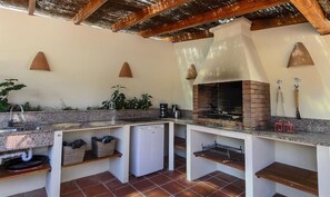 Fridge, microwave, oven, stovetop - Large and comfortable villa  with heated pool in Moraira, Costa Blanca, Spain for 8 persons (Moraira)