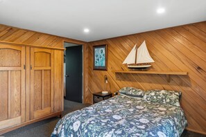 3 chambres, fer et planche à repasser, Wi-Fi, draps fournis