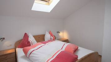 2 Schlafzimmer, Reisekinderbett, WLAN