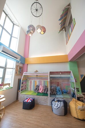 Blackout curtains, free WiFi, bed sheets - Anping Pet Island (Tainan)