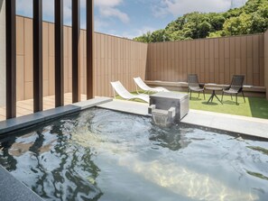 Premium Room, Non Smoking (with Natural Hot Spring Open-Air Bath) | Private spa tub - Kamenoi Hotel Awajishima (Awaji)