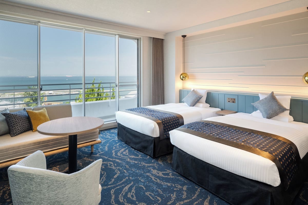 Deluxe Twin Room, Non Smoking, Ocean View (with Private Bathroom) | 1 bedroom, in-room safe, bed sheets