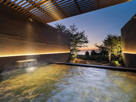 Hot springs. Kamenoi Hotel Awajishima
