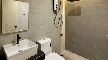 Regadera, regadera tipo lluvia, amenidades de baño gratuitas, bidet