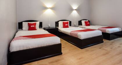 OYO 89568 Mangrove Hotel