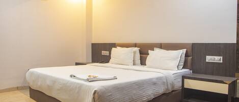 Premium Room | Free WiFi, bed sheets