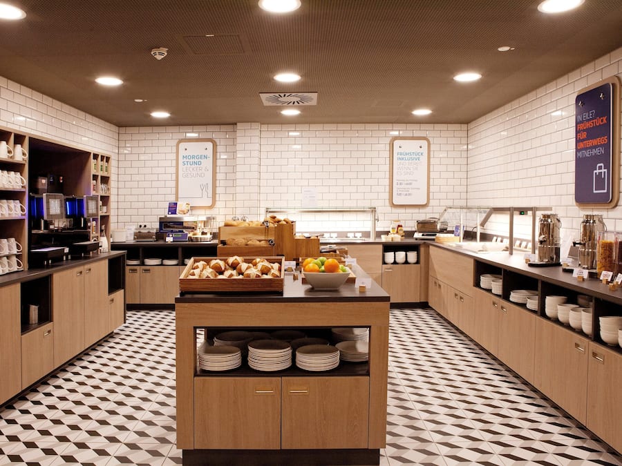 Free buffet breakfast on weekends