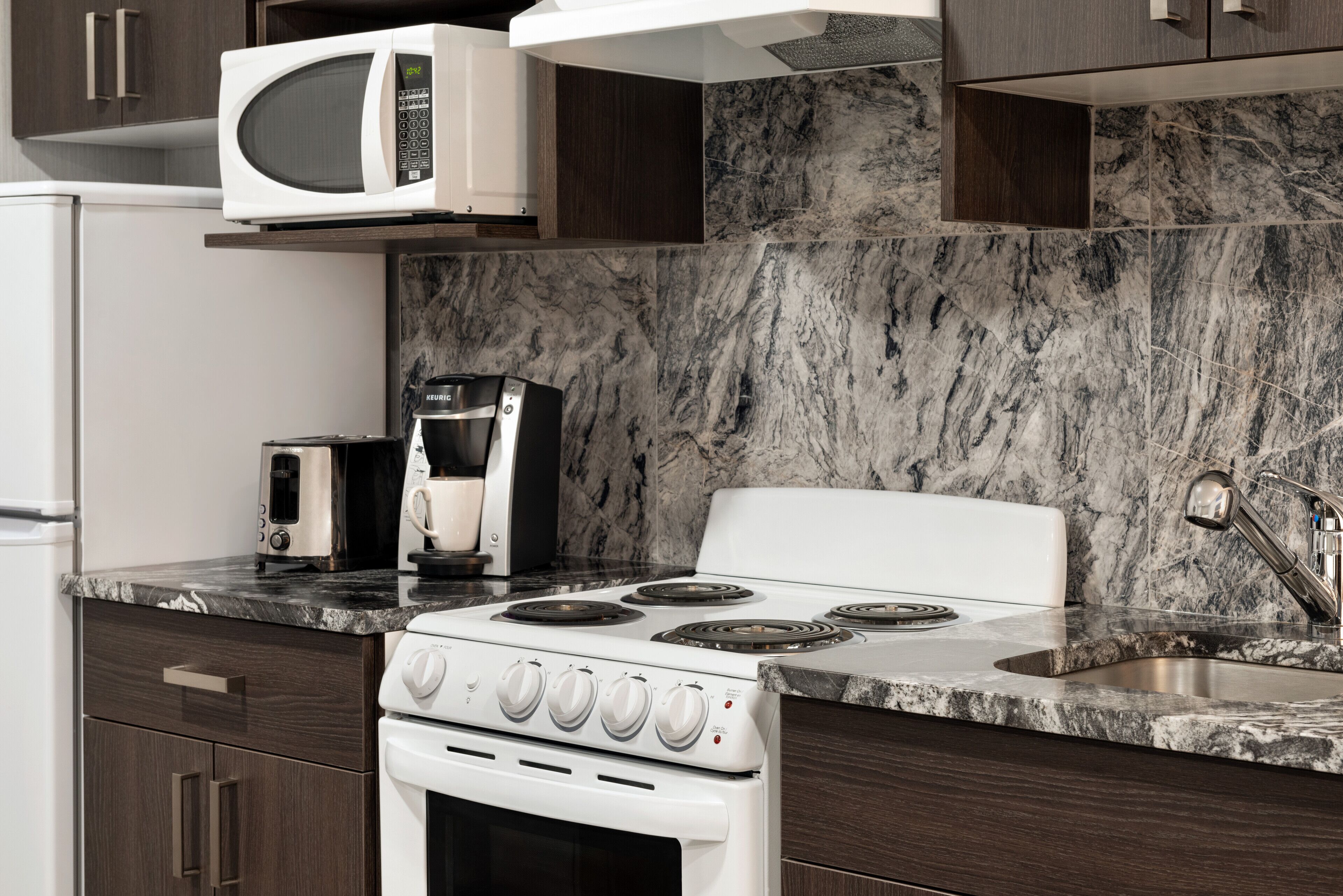 room, 1 queen bed, non smoking (efficiency) | individually furnished, desk, laptop workspace, iron/ironing board