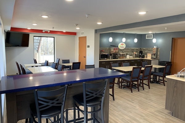 Free daily on-the-go breakfast