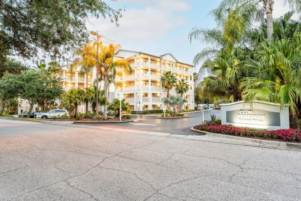Lush Club Wyndham Cypress Palms, 2 Bedroom Condo