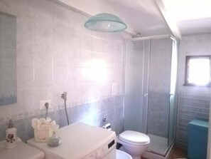 Cottage Romantique, 2 chambres | Salle de bain