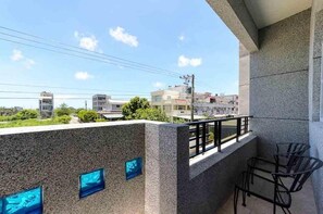 标准四人房 | 阳台