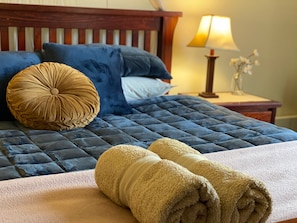 2 bedrooms, iron/ironing board, travel cot, WiFi