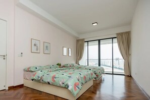 3 slaapkamers, een bureau, geluiddichte muren, gratis wifi