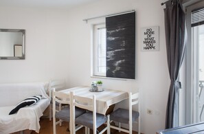 Dining - Apartment A2 + 2 Makarska center (Makarska)