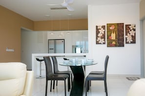 In-room dining - Jazz Service Suites by Sanguine (George Town)