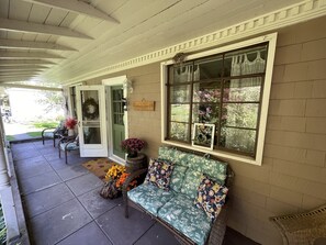 Terrace/patio - Moonlight Reflections (Fleischmanns)