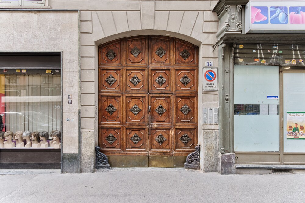San Salvario Apartments