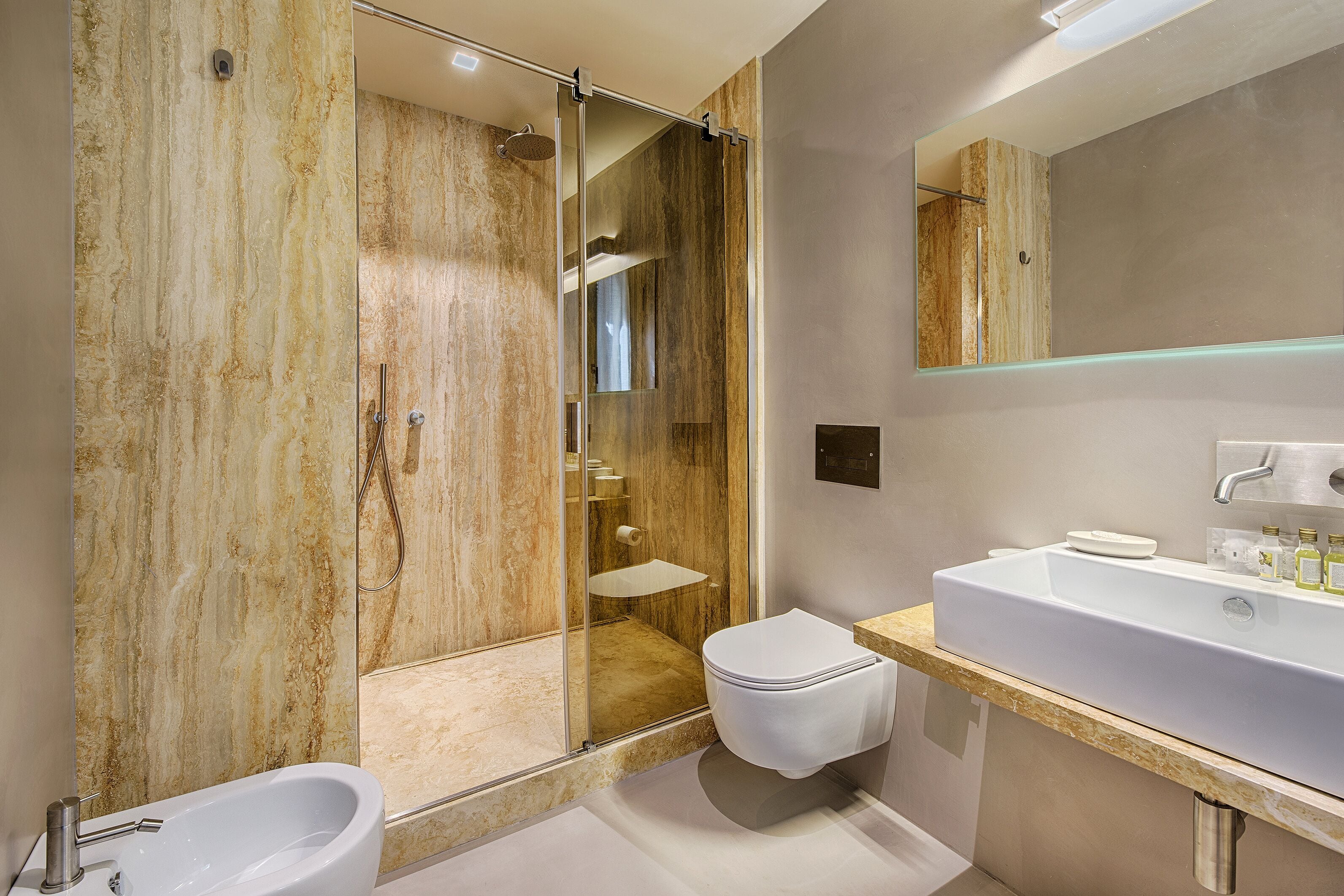 Luxury Double or Twin Room | Bathroom