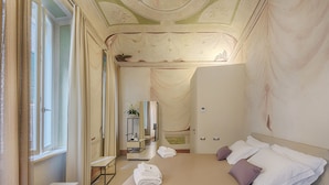 Luxury Double or Twin Room | Peralatan tempat tidur premium, busa memori, kalis bunyi 