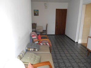 Apartamento (2 Bedrooms) | Sala de estar