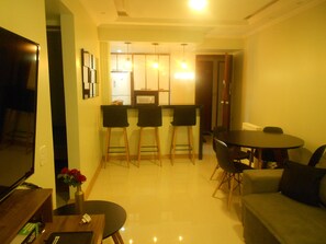 Apartamento (2 Bedrooms) | Sala de estar