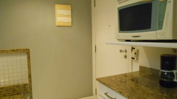 Apartamento (1 Bedroom) | Cozinha privada | Geladeira, micro-ondas, cooktop, liquidificador