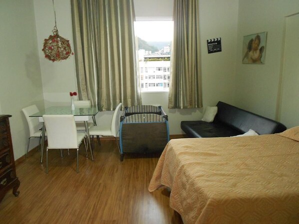 公寓 (1 Bedroom) | 1 間臥室、床單