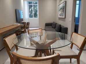 Apartment (2 Bedrooms) | Living room